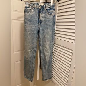 Abercrombie womens 90s ultra high rise jeans. Size 26.